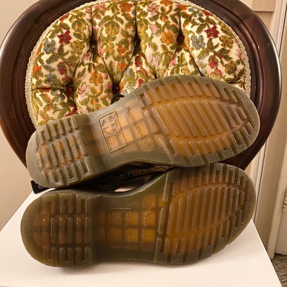 Monochrome Doc Marten boots - Picture 4 of 4